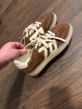 Back 70s - Worn once - Size 40